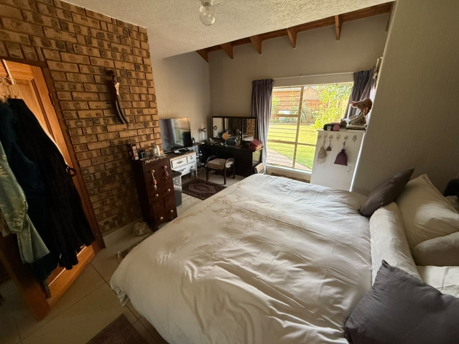 6 Bedroom Property for Sale in Sunward Park Gauteng