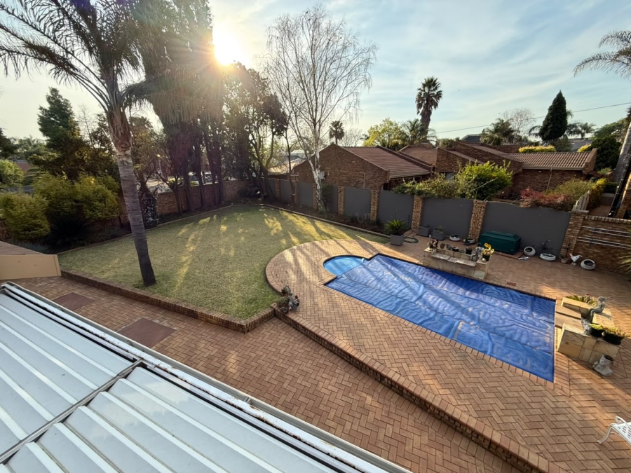 6 Bedroom Property for Sale in Sunward Park Gauteng