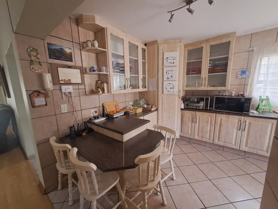 To Let 3 Bedroom Property for Rent in Arcon Park Gauteng