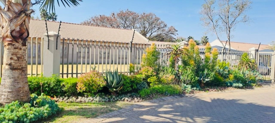 2 Bedroom Property for Sale in Eldorette Gauteng