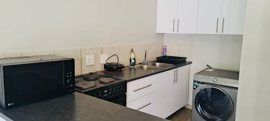 2 Bedroom Property for Sale in Eldorette Gauteng