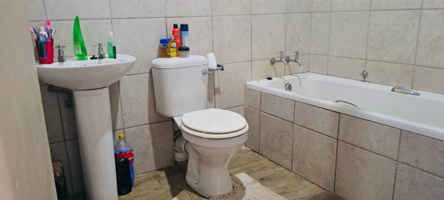 2 Bedroom Property for Sale in Eldorette Gauteng