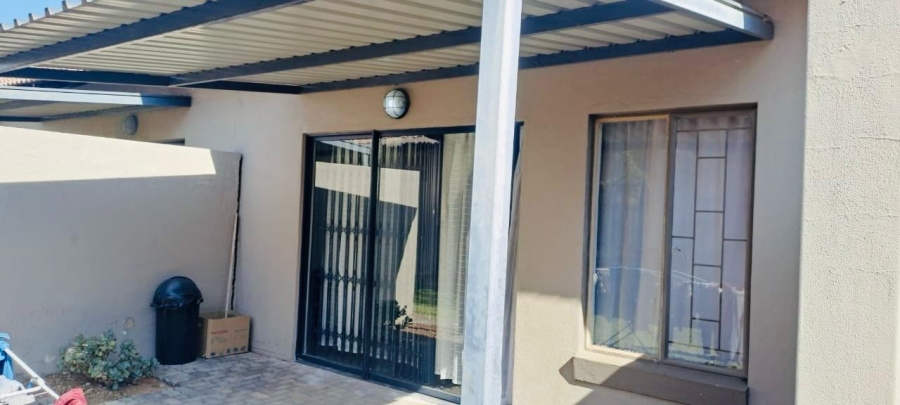 2 Bedroom Property for Sale in Eldorette Gauteng