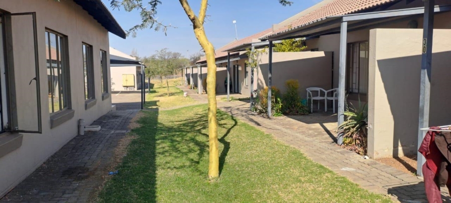 2 Bedroom Property for Sale in Eldorette Gauteng