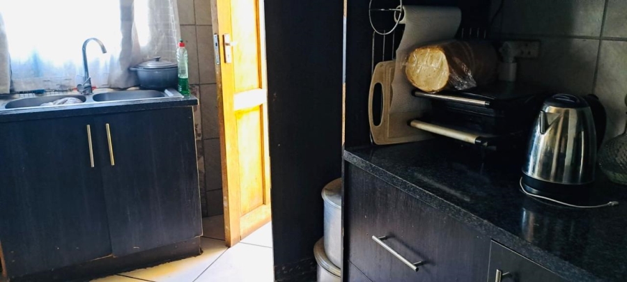 3 Bedroom Property for Sale in Kirkney Gauteng