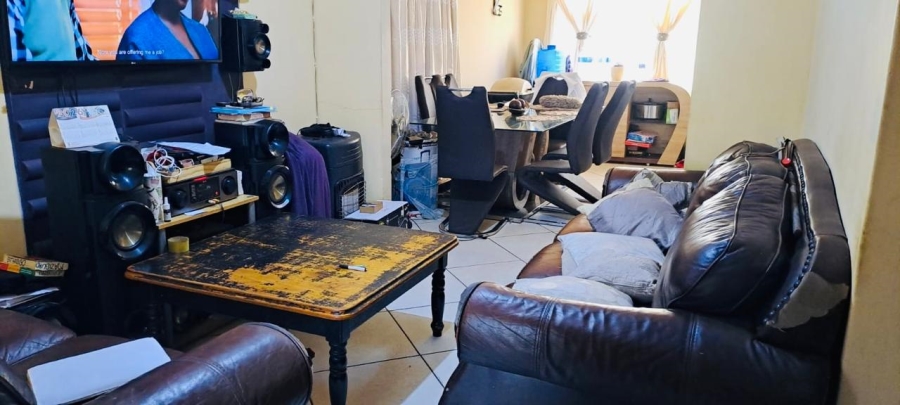 3 Bedroom Property for Sale in Kirkney Gauteng