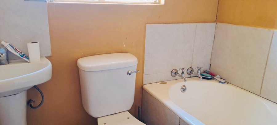 3 Bedroom Property for Sale in Kirkney Gauteng