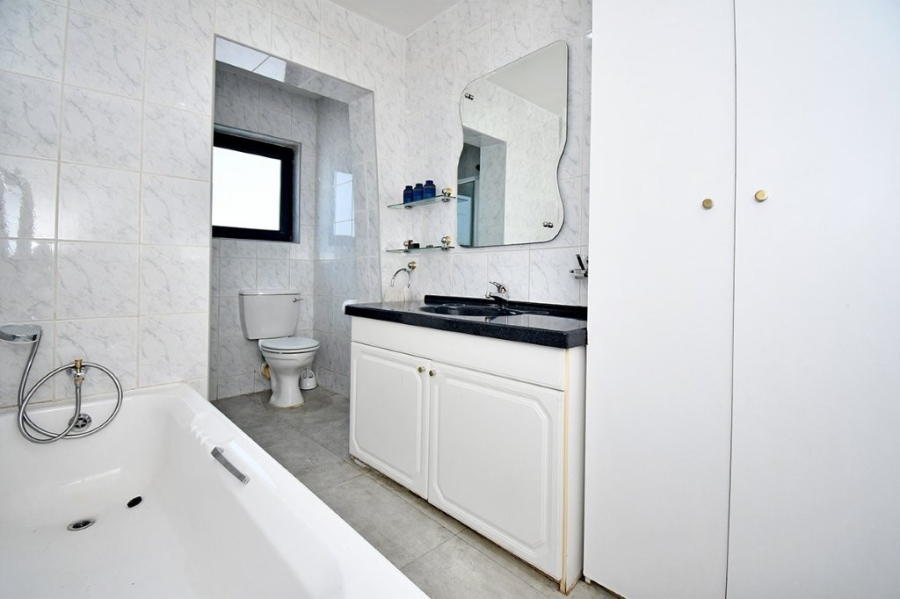 2 Bedroom Property for Sale in Northcliff Gauteng