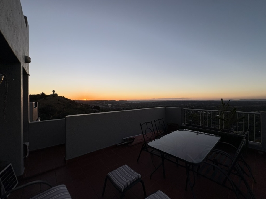 2 Bedroom Property for Sale in Northcliff Gauteng
