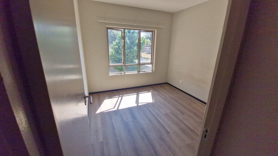 1 Bedroom Property for Sale in Lonehill Gauteng