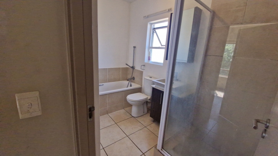 1 Bedroom Property for Sale in Lonehill Gauteng