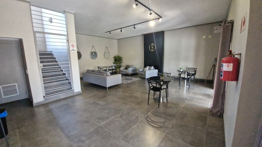 1 Bedroom Property for Sale in Lonehill Gauteng