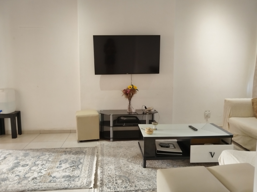 2 Bedroom Property for Sale in Cyrildene Gauteng