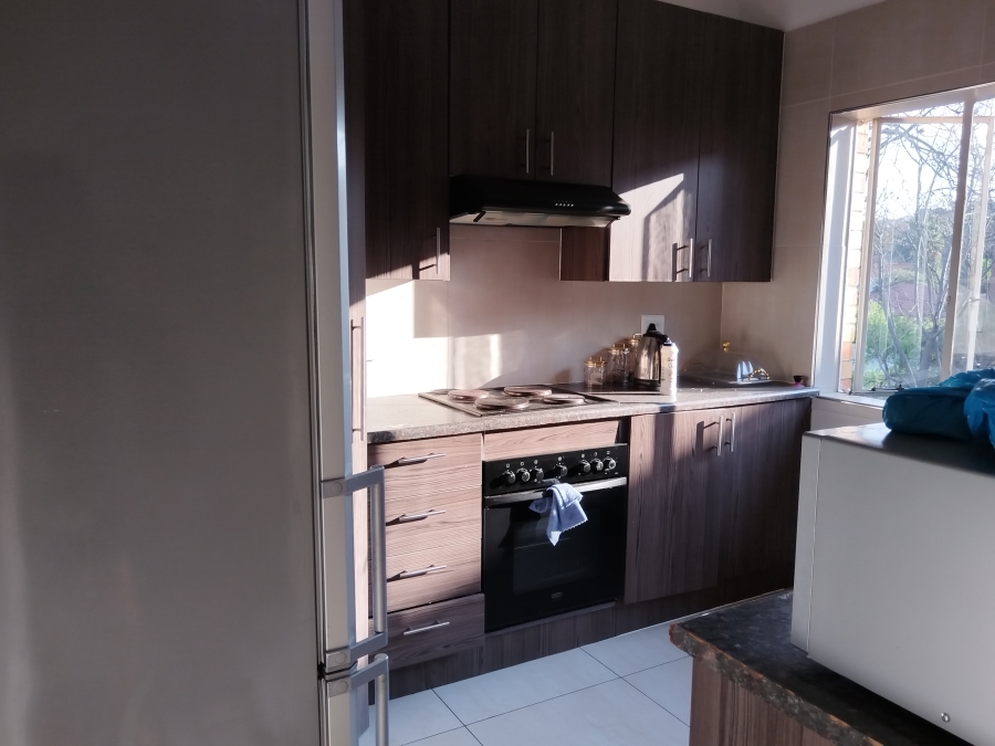 2 Bedroom Property for Sale in Cyrildene Gauteng