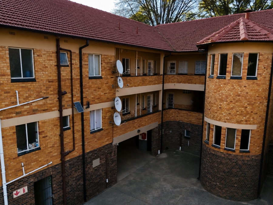 2 Bedroom Property for Sale in Cyrildene Gauteng