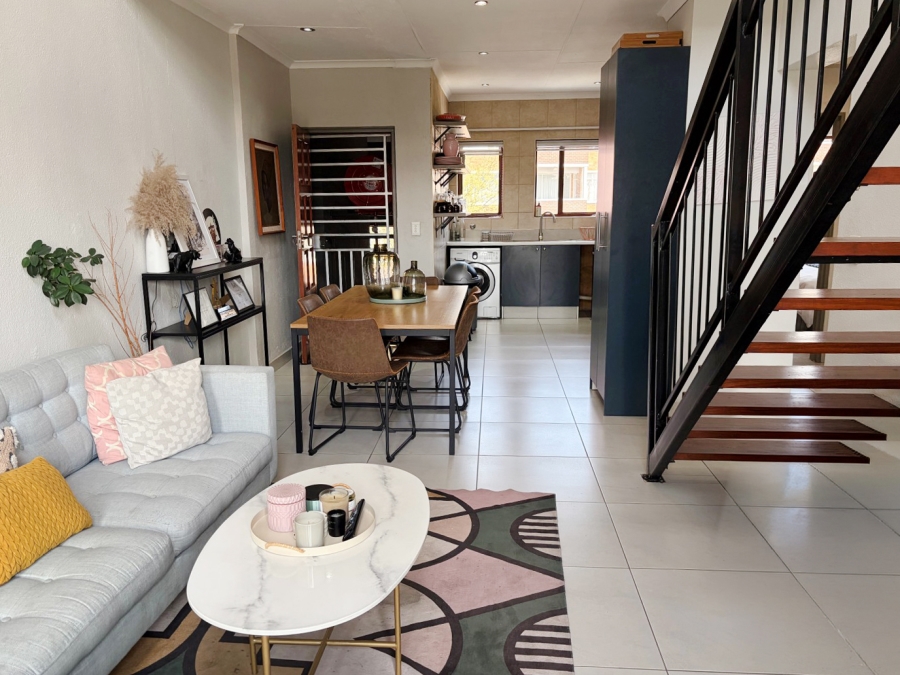 2 Bedroom Property for Sale in Linden Gauteng