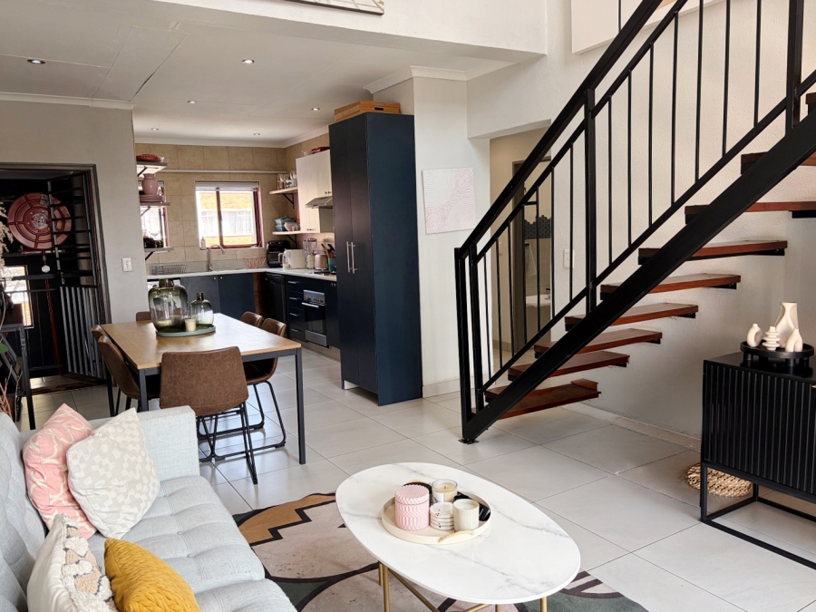 2 Bedroom Property for Sale in Linden Gauteng