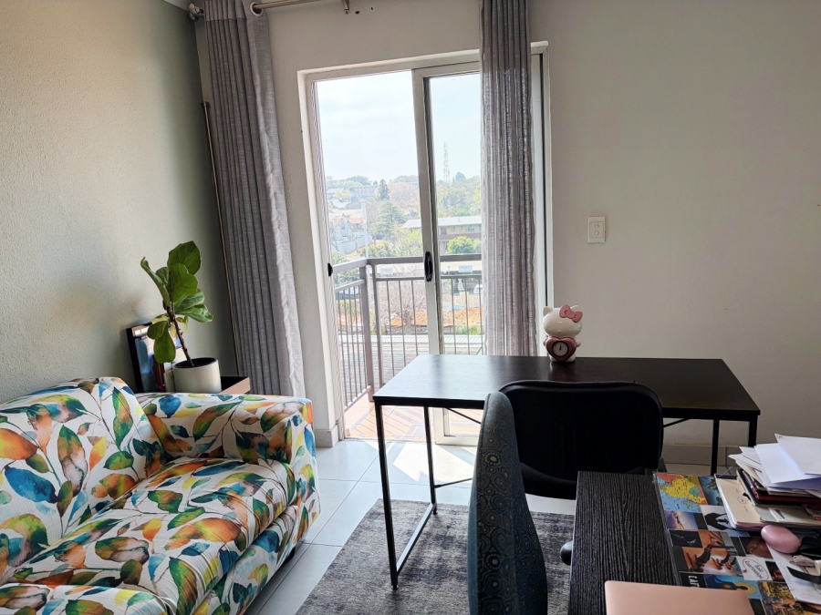 2 Bedroom Property for Sale in Linden Gauteng