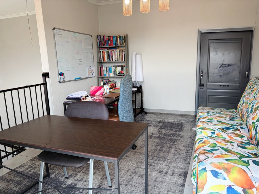 2 Bedroom Property for Sale in Linden Gauteng