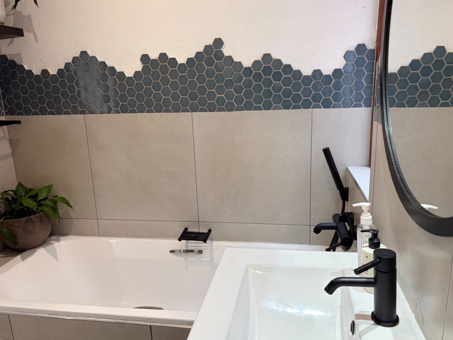 2 Bedroom Property for Sale in Linden Gauteng