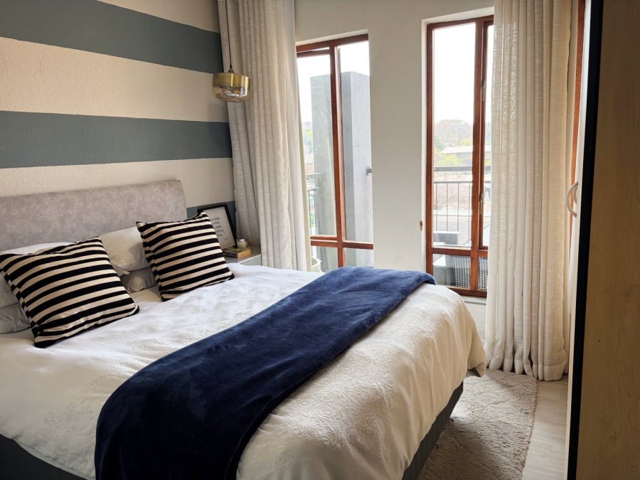 2 Bedroom Property for Sale in Linden Gauteng