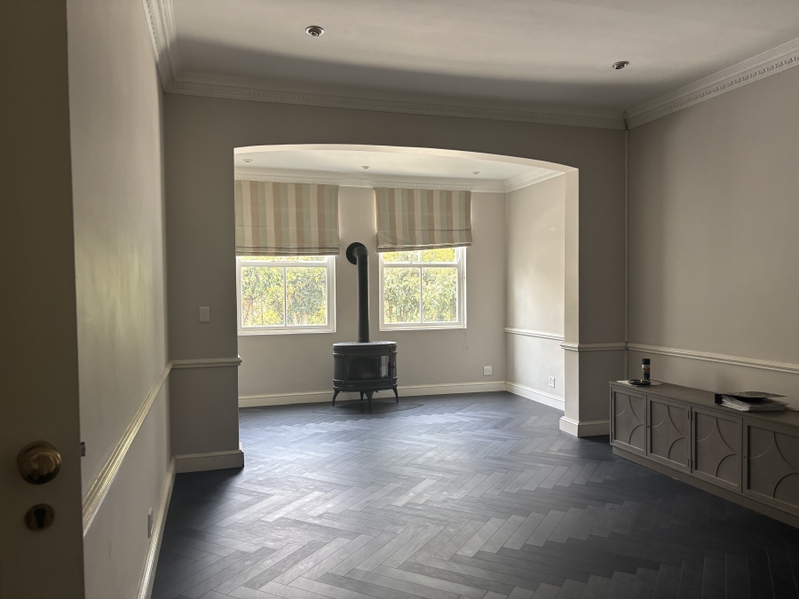 To Let 4 Bedroom Property for Rent in Atholl Gauteng