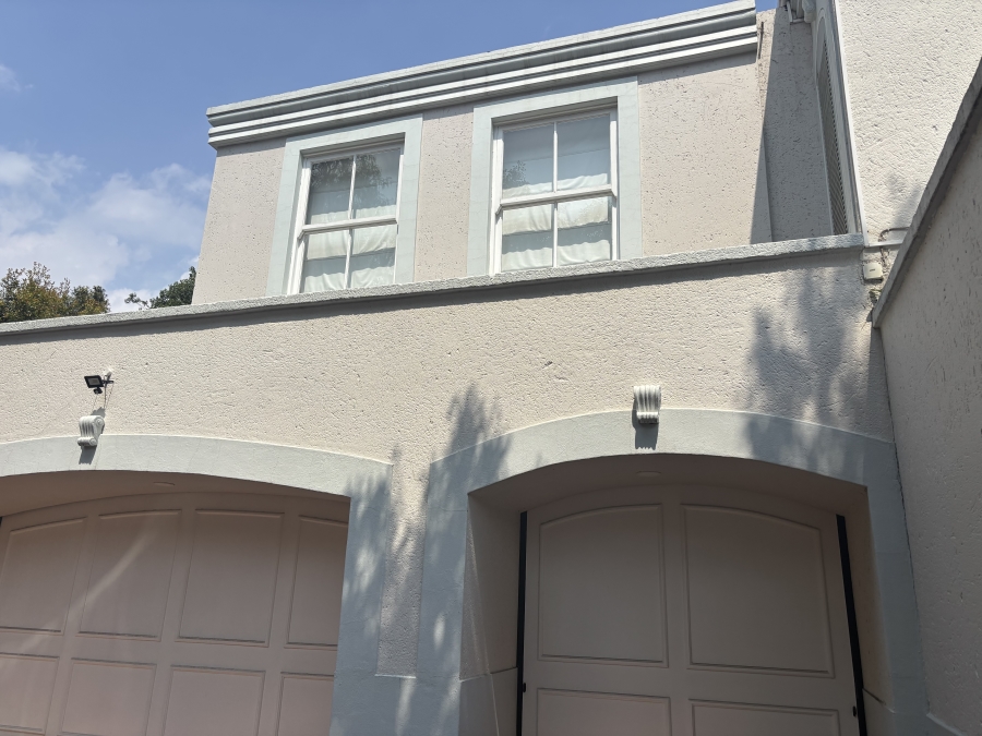 To Let 4 Bedroom Property for Rent in Atholl Gauteng
