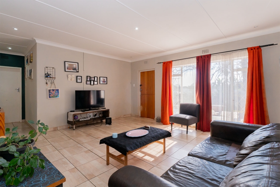 4 Bedroom Property for Sale in Buurendal Gauteng