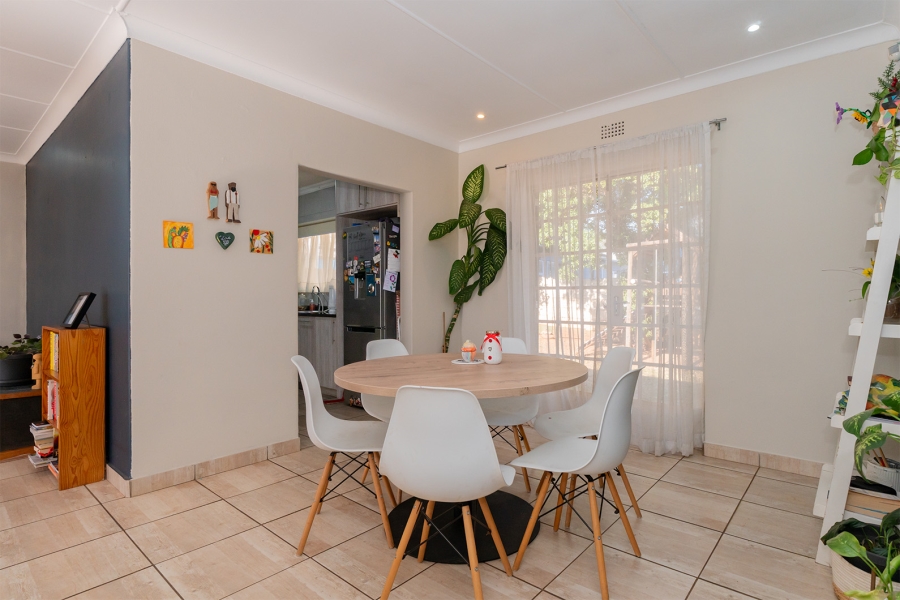 4 Bedroom Property for Sale in Buurendal Gauteng
