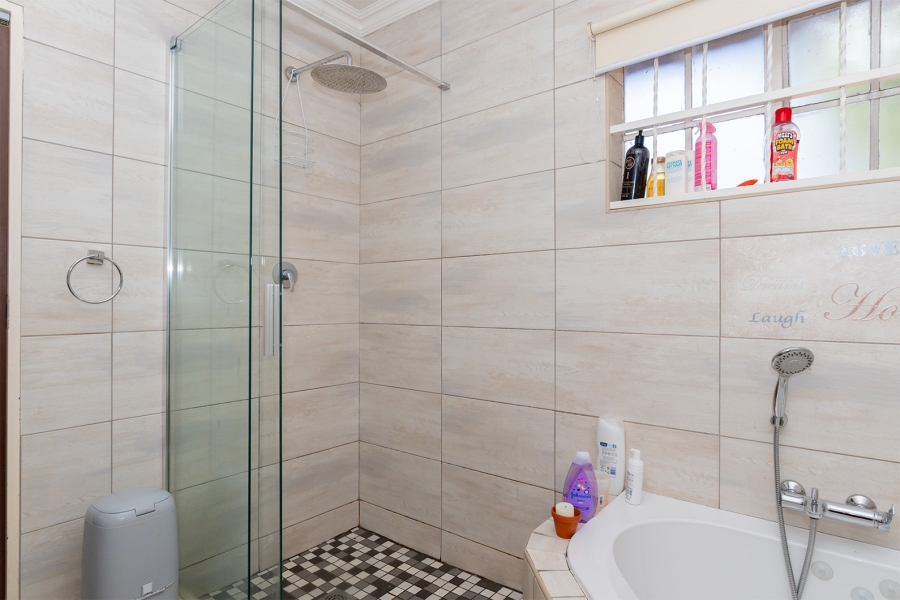 4 Bedroom Property for Sale in Buurendal Gauteng