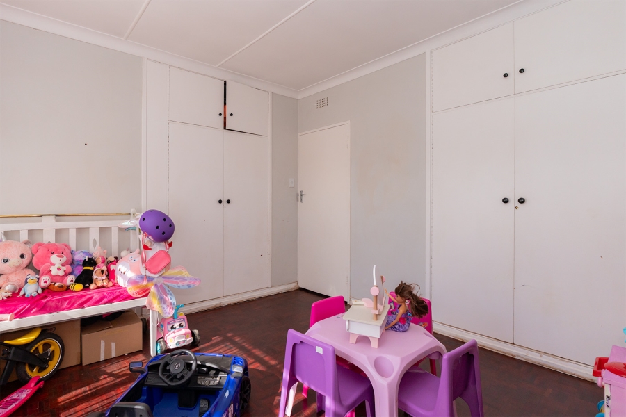 4 Bedroom Property for Sale in Buurendal Gauteng