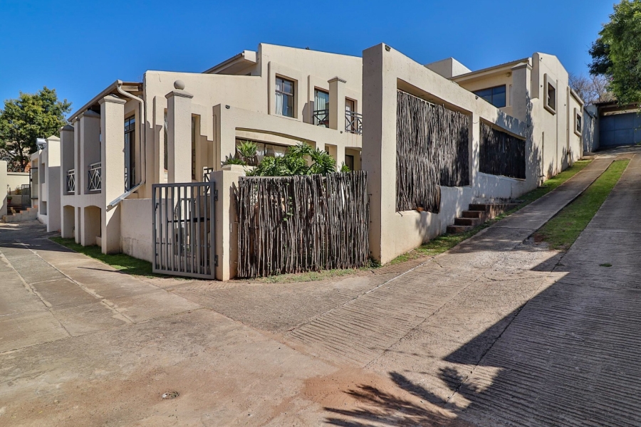 9 Bedroom Property for Sale in Rangeview Gauteng