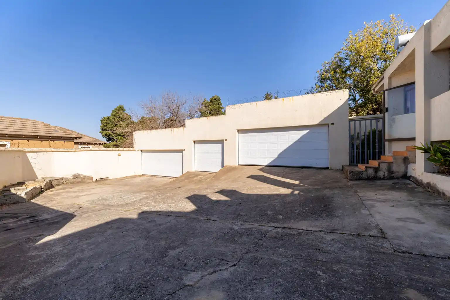 9 Bedroom Property for Sale in Rangeview Gauteng