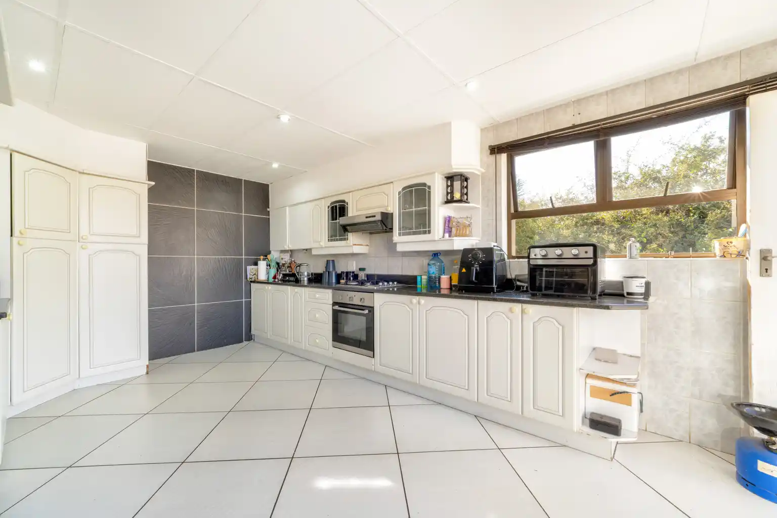 9 Bedroom Property for Sale in Rangeview Gauteng