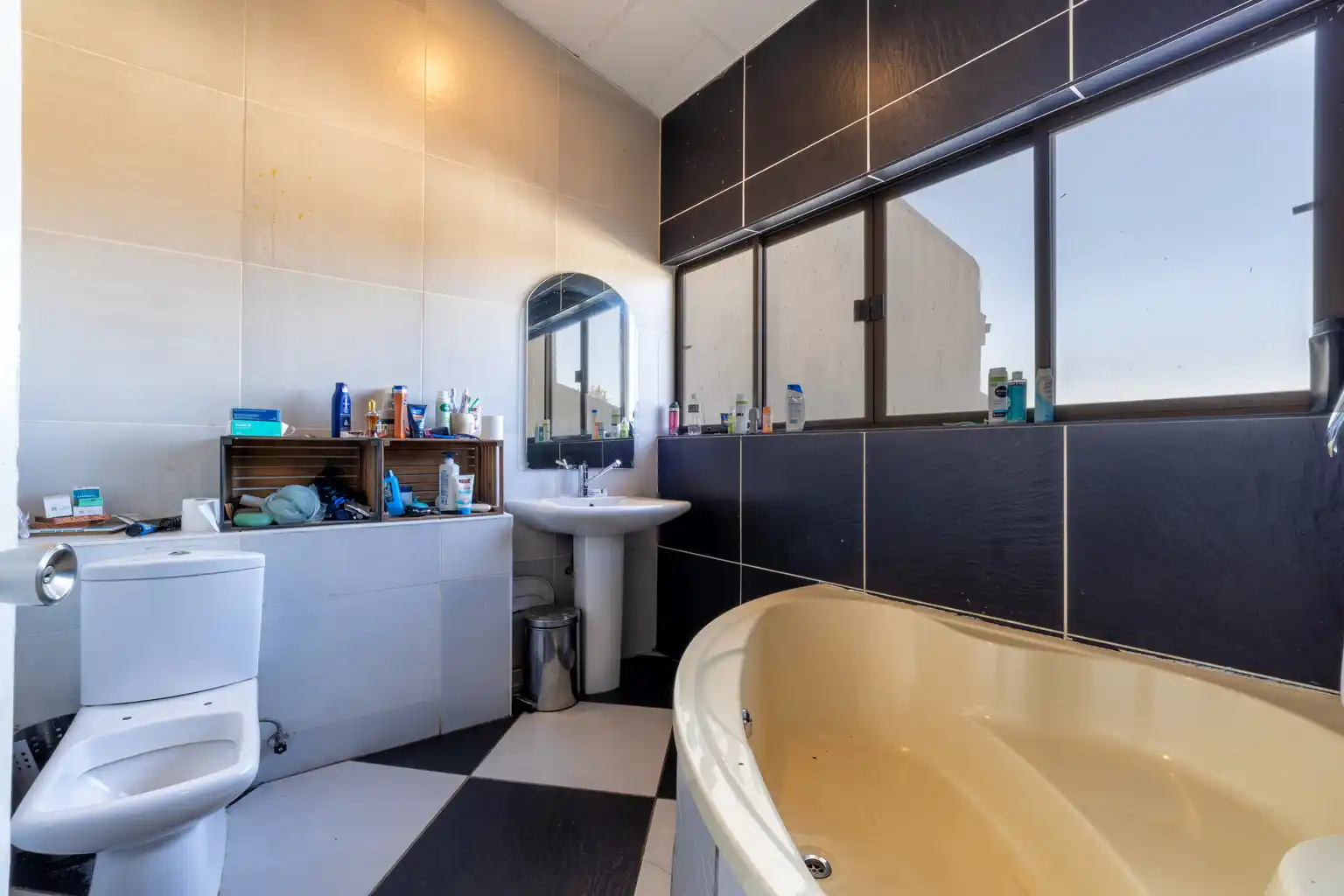 9 Bedroom Property for Sale in Rangeview Gauteng