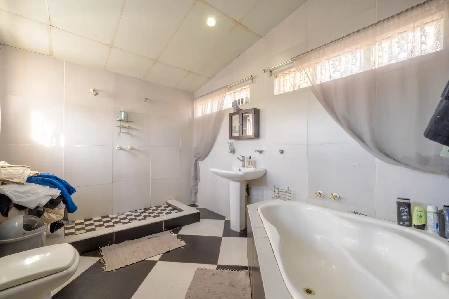 9 Bedroom Property for Sale in Rangeview Gauteng