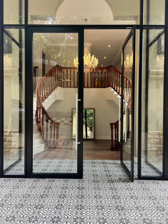 5 Bedroom Property for Sale in Waterkloof Gauteng