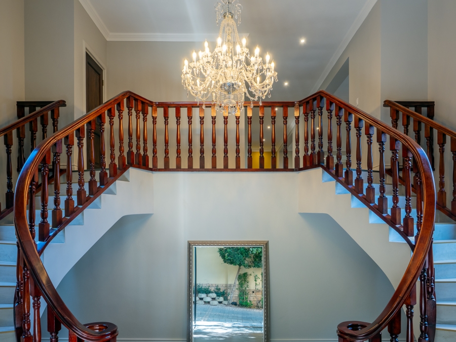 5 Bedroom Property for Sale in Waterkloof Gauteng