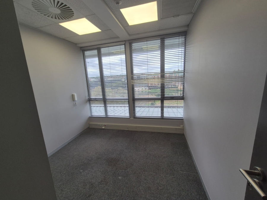 To Let Commercial Property for Rent in Die Hoewes Gauteng