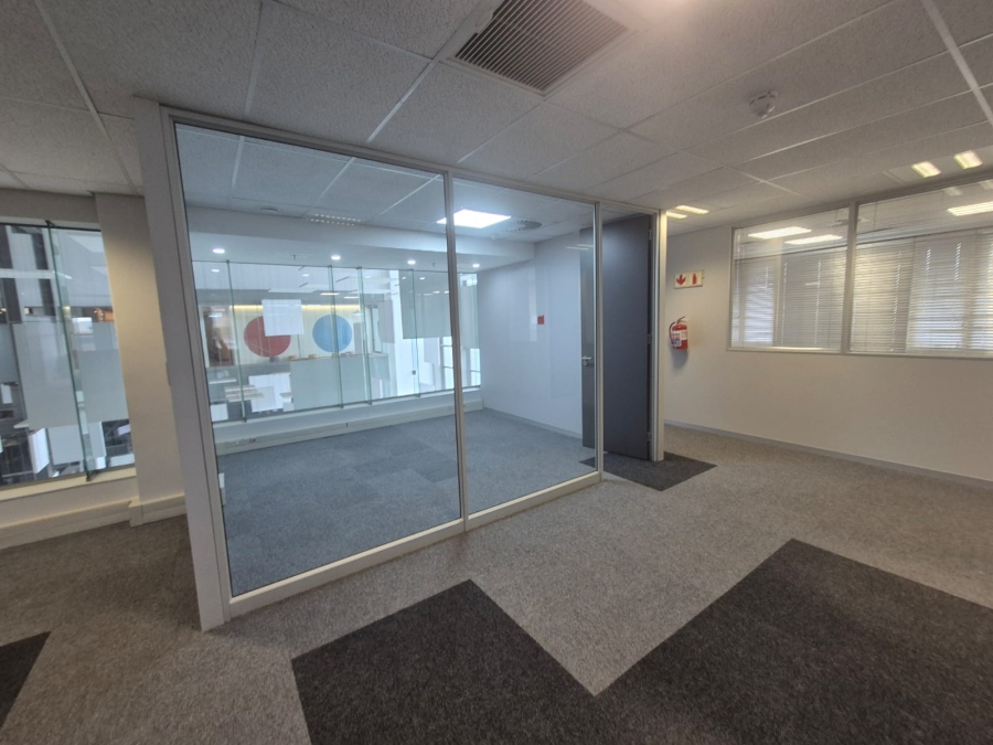 To Let Commercial Property for Rent in Die Hoewes Gauteng
