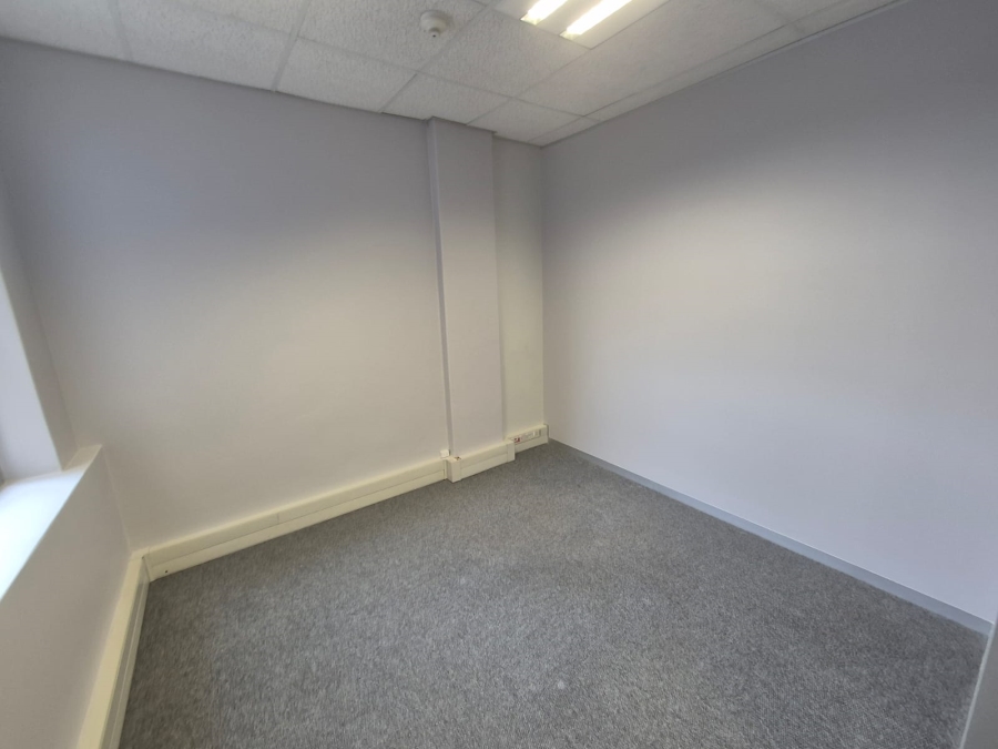 To Let Commercial Property for Rent in Die Hoewes Gauteng