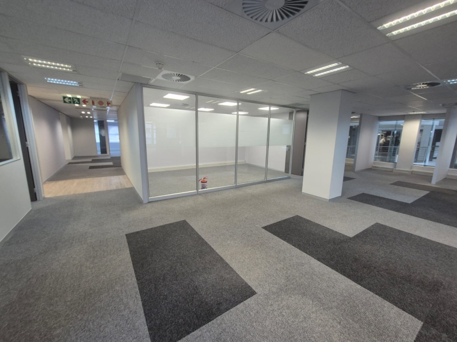 To Let Commercial Property for Rent in Die Hoewes Gauteng