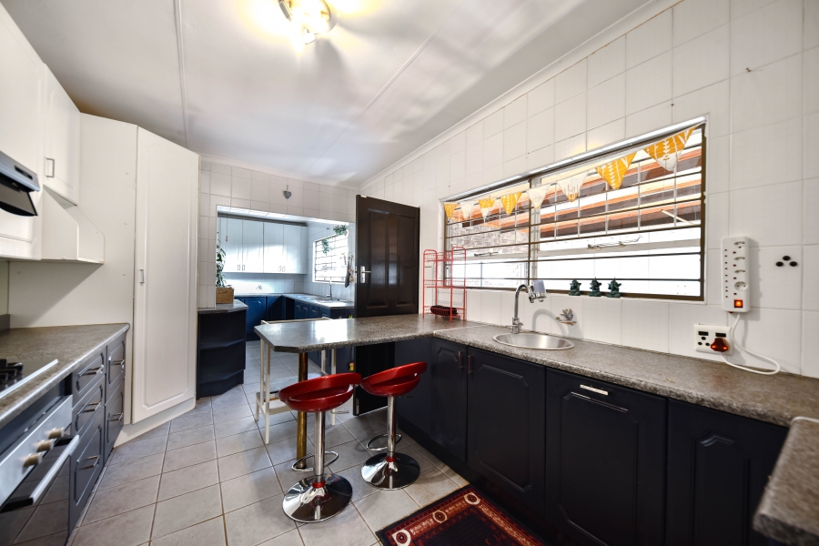 3 Bedroom Property for Sale in Garsfontein Gauteng