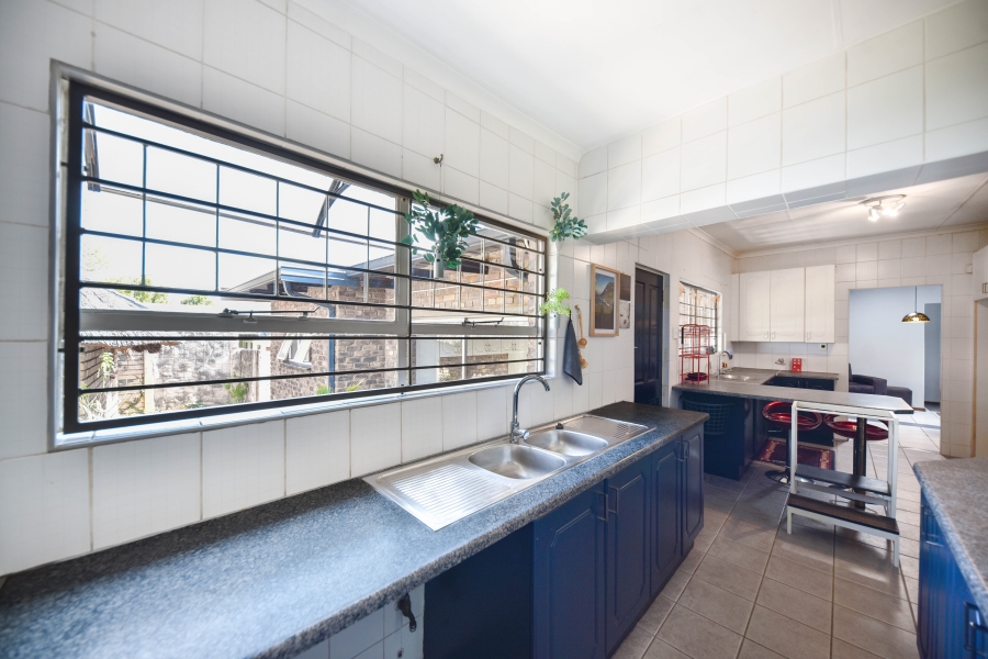 3 Bedroom Property for Sale in Garsfontein Gauteng