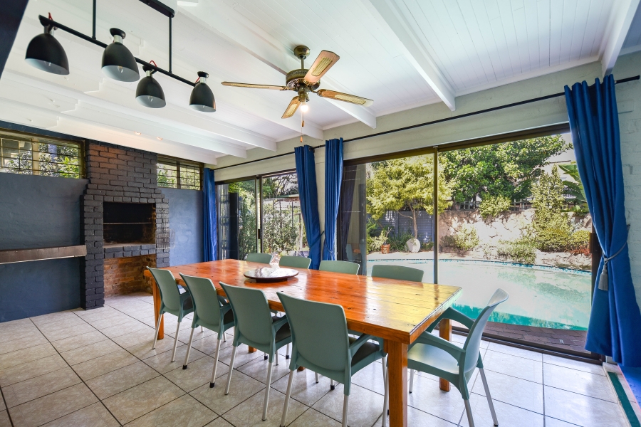 3 Bedroom Property for Sale in Garsfontein Gauteng