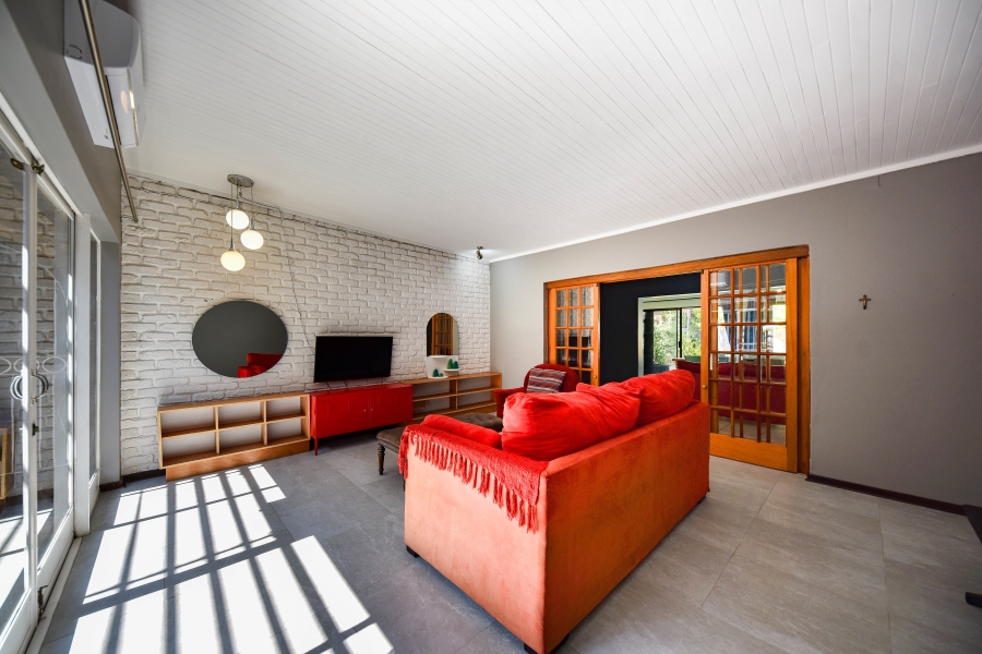 3 Bedroom Property for Sale in Garsfontein Gauteng