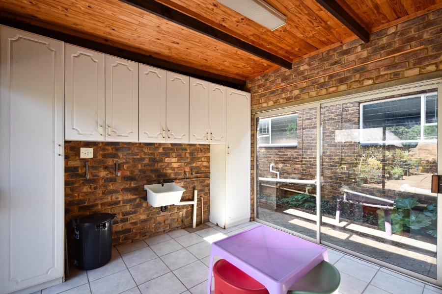 3 Bedroom Property for Sale in Garsfontein Gauteng
