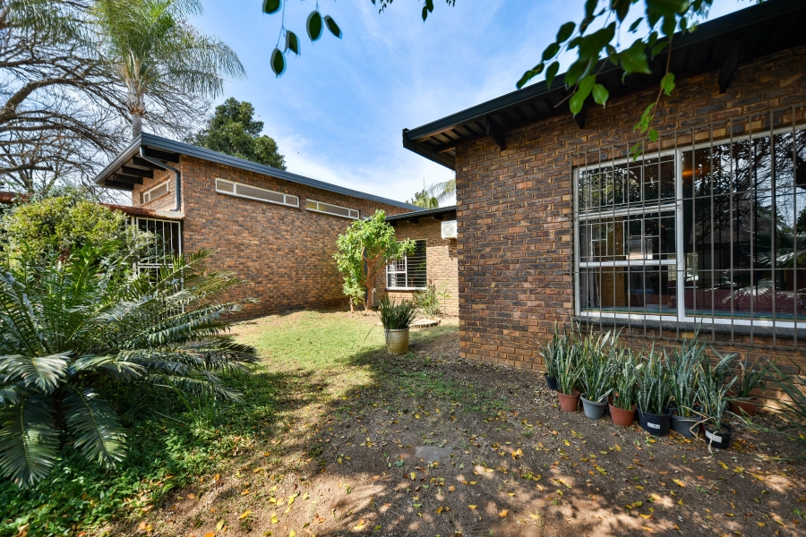 3 Bedroom Property for Sale in Garsfontein Gauteng