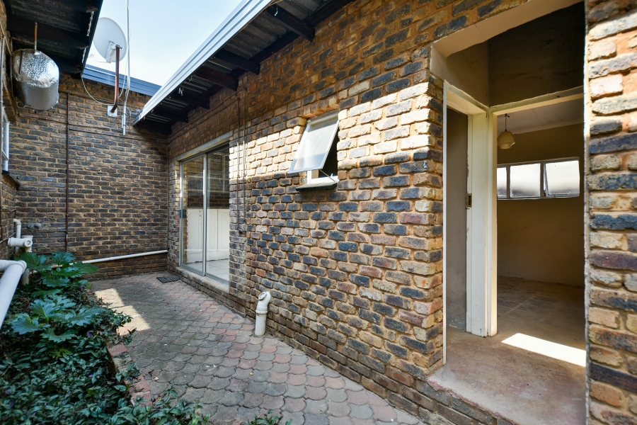 3 Bedroom Property for Sale in Garsfontein Gauteng