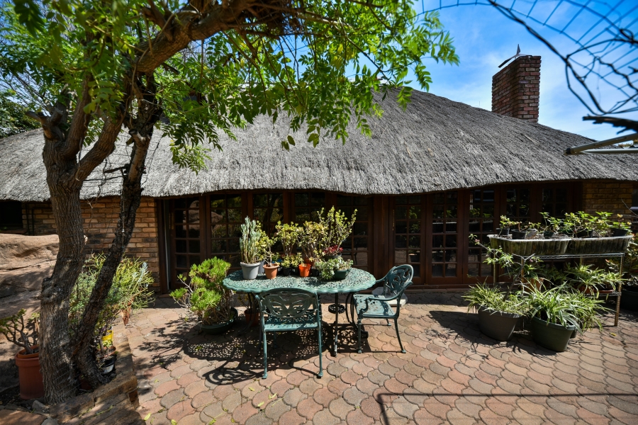 3 Bedroom Property for Sale in Garsfontein Gauteng